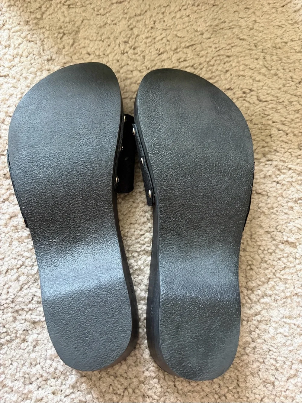 VTG Chanel suede/wood sandals